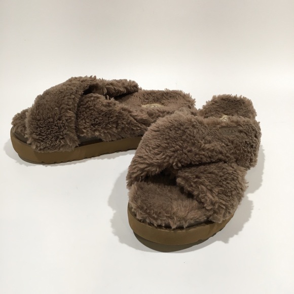 UGG Fuzz Sugar Cross Slide Women’s Sandals -Hickory Brown -US 11 -NEW - Picture 1 of 6